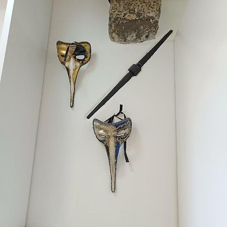 Apartmán Le Maschere Di Palazzo Rosso. Janov Exteriér fotografie